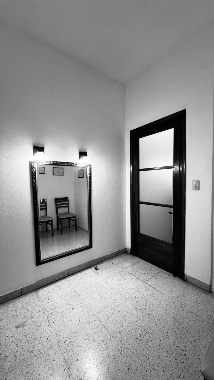 Sector de acceso interior del estudio jurídico